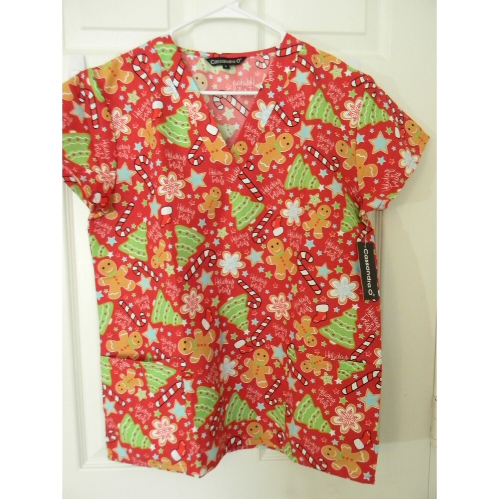 Cassandra O Red Gingerbread Tree Cookie Christmas Scrubs Sz S  NWT